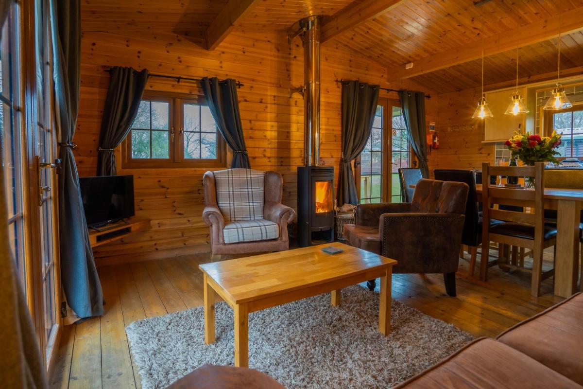 Wall Eden Farm - Luxury Log Cabins and Glamping - Housity