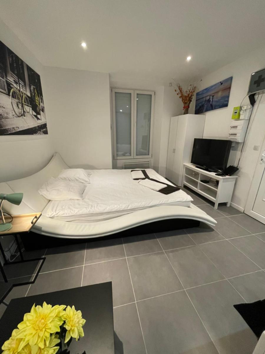 Superbe appartement Jacuzzi CDG DISNEY - Housity