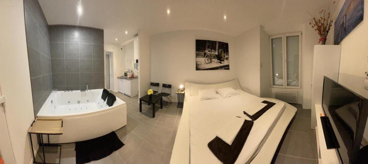 Superbe appartement Jacuzzi CDG DISNEY - Housity