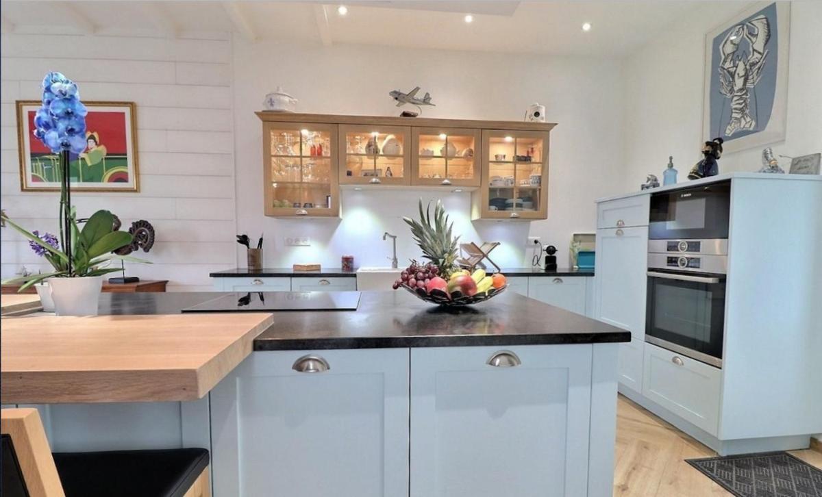 BEACH HOUSE VILLA LES BLEUETS - Housity