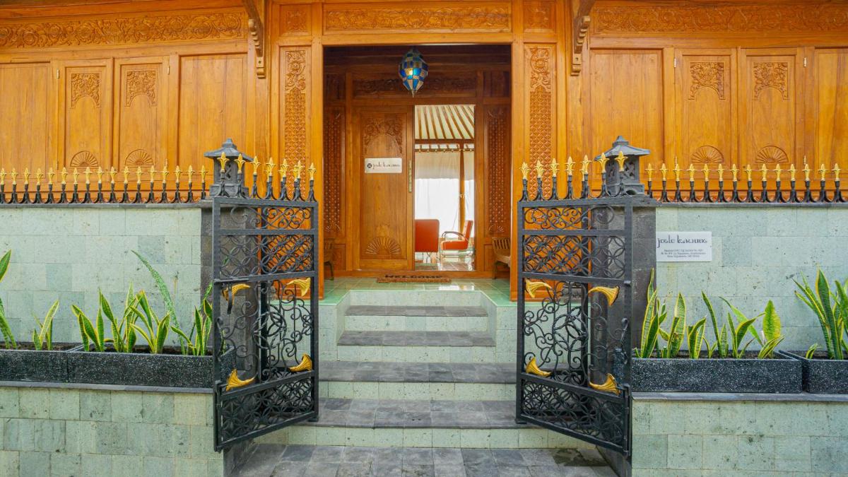Villa Joglo Kawung - Housity