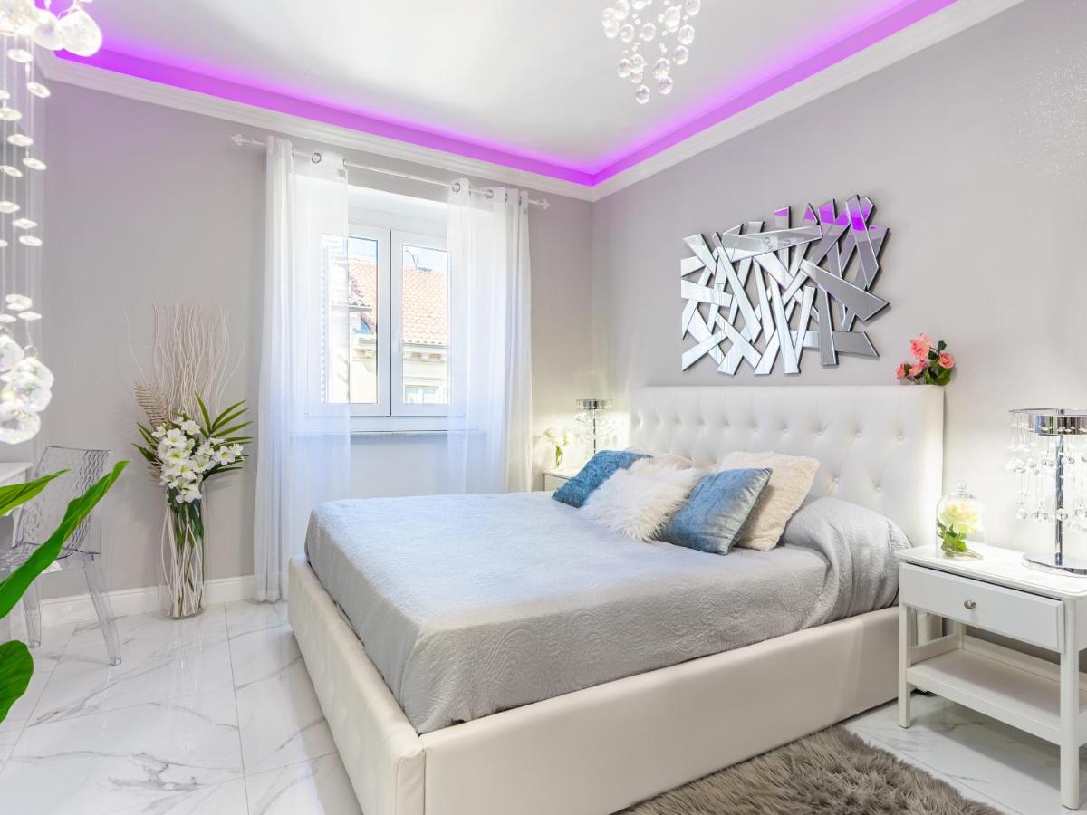 ELEGANT SUITE - in centro PortaNuova - Housity