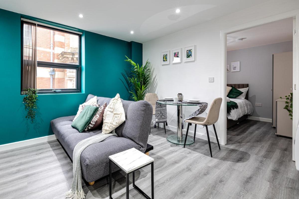 Cosy Modern APT in Heart of Stockport - Sleeps 4 - Housity