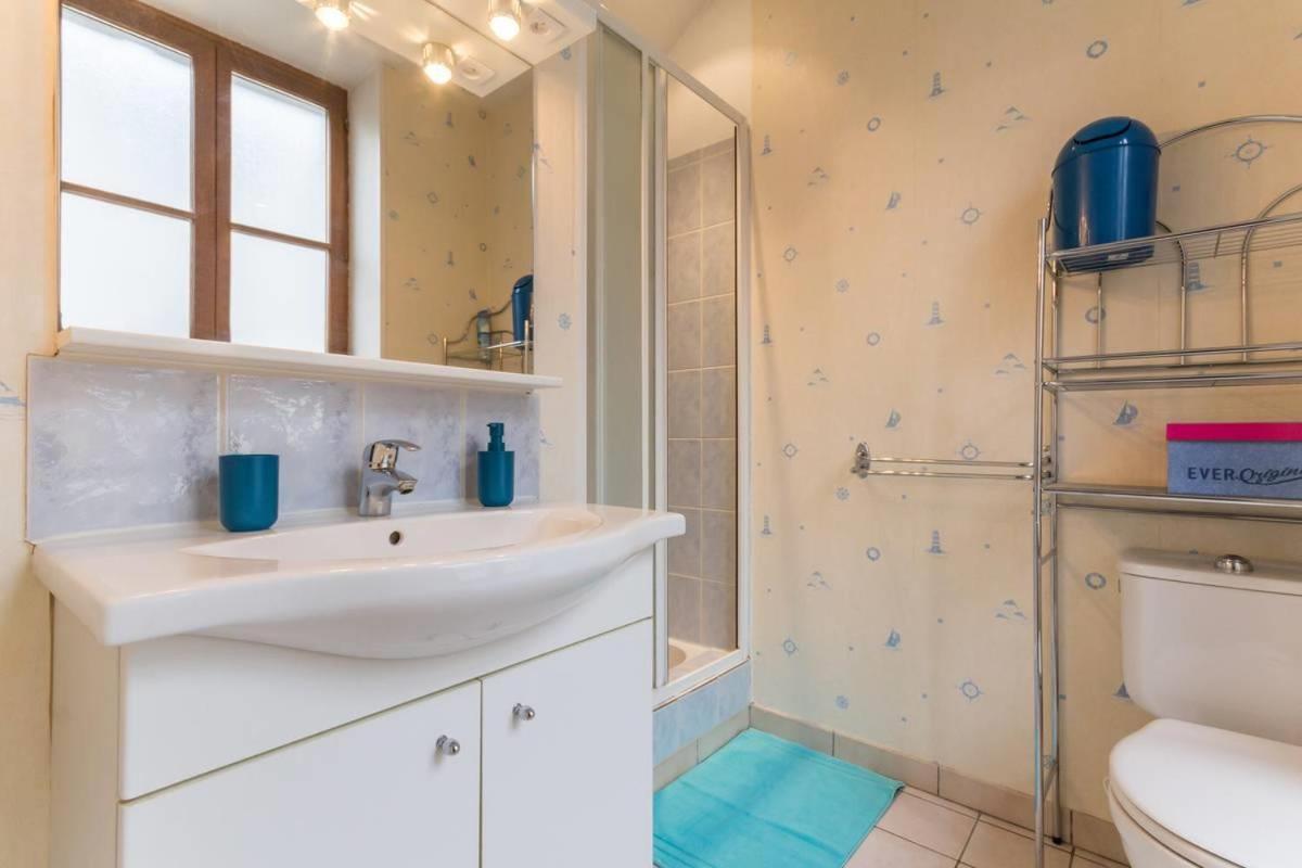 Le Papillon - Housity