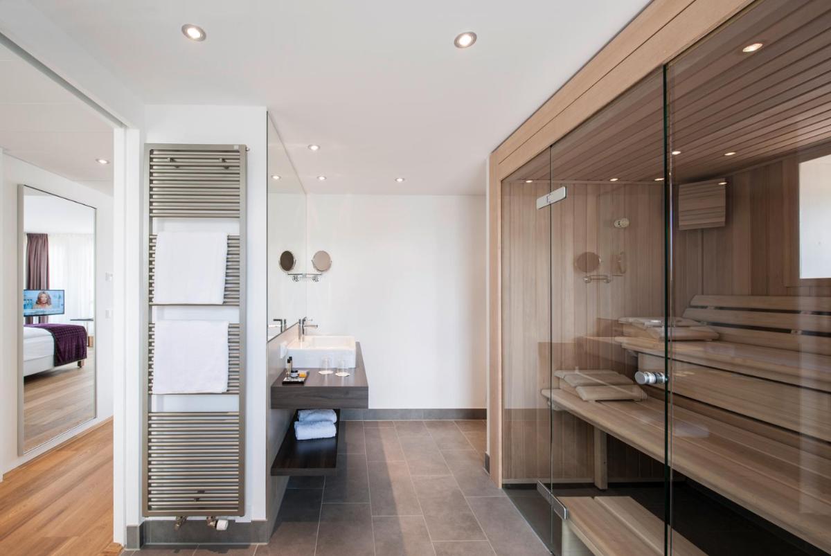 Bergheim 41 Hotel im Alten Hallenbad - Housity