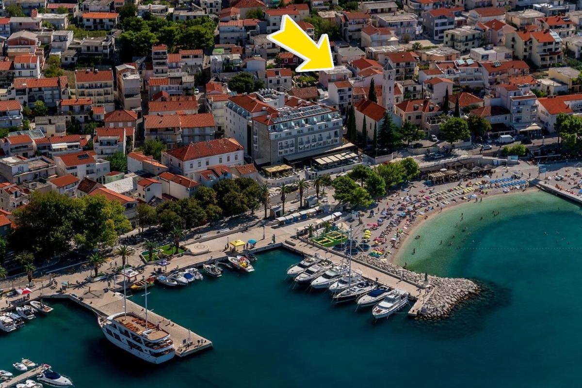 Apartments Pavoković Baška Voda - Beach nearby - Housity