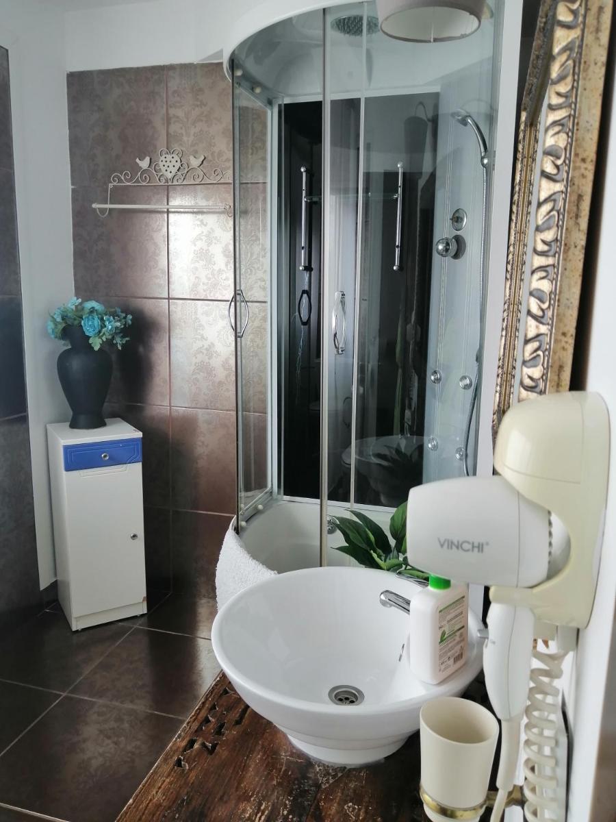 Bizant Boutique - Housity