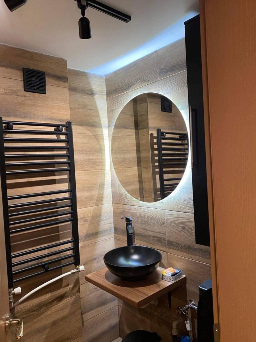 Naumovski Apartments - Housity