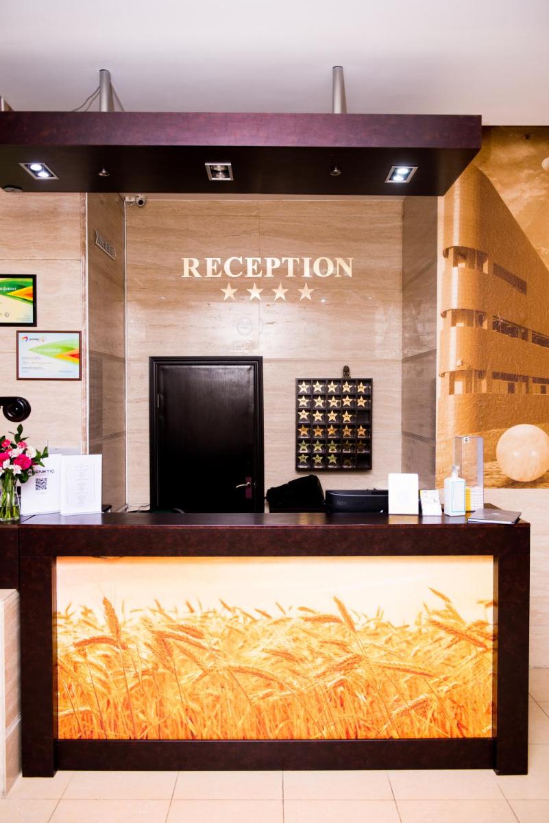 Tobol Hotel - Housity
