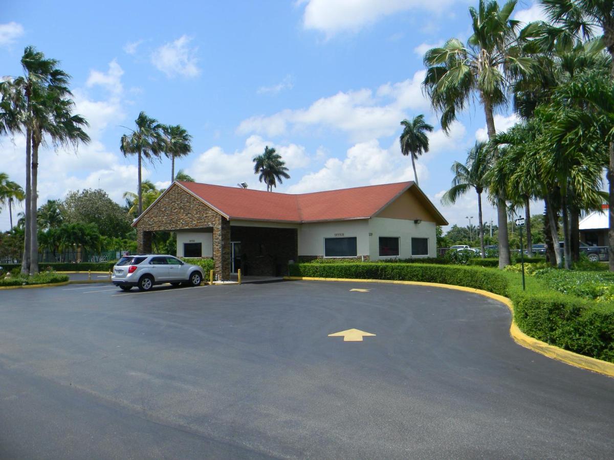 Fairway Inn Florida City Homestead Everglades - Housity
