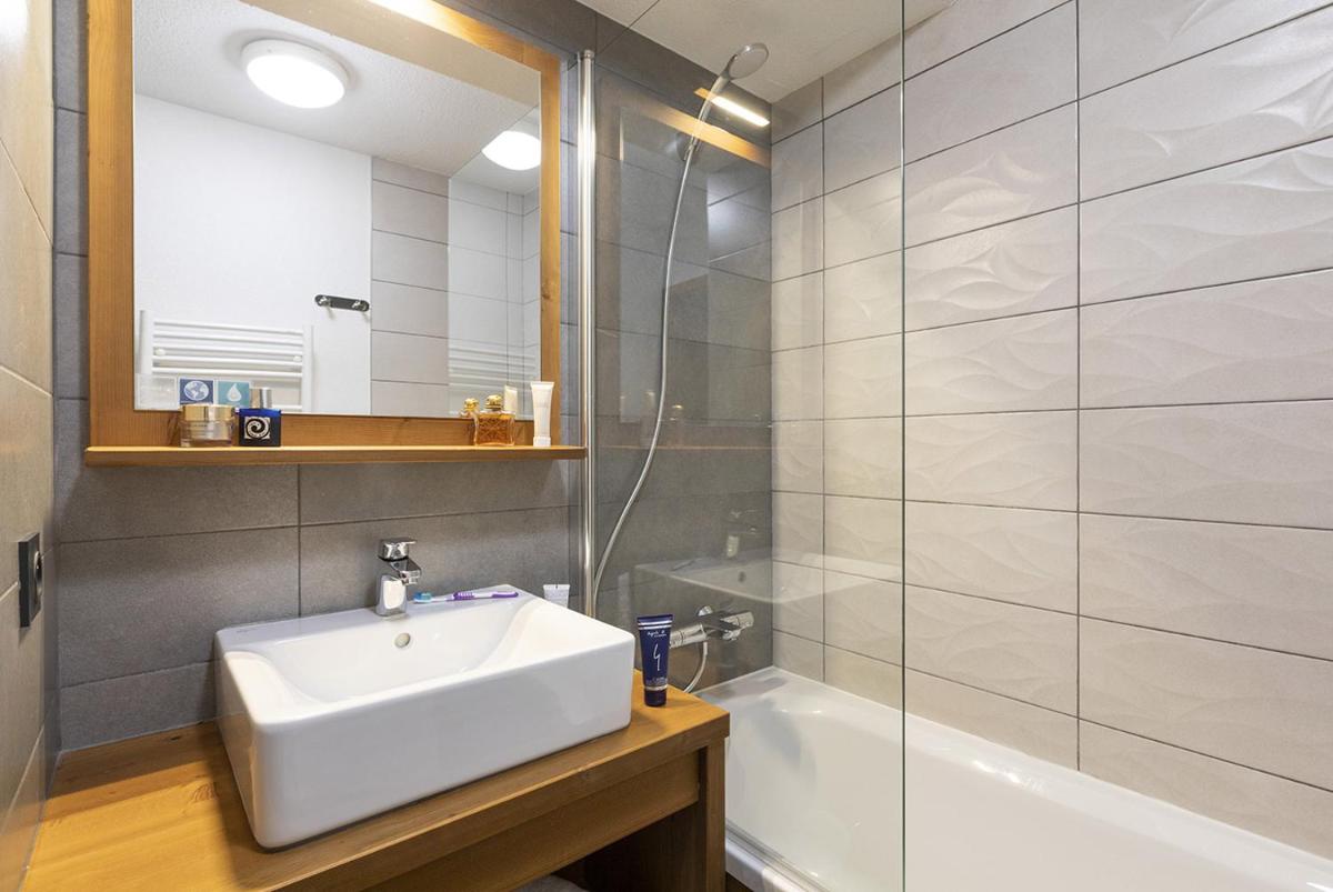Salle de bains dans l'établissement Résidence Club MMV Les Chalets des Cimes