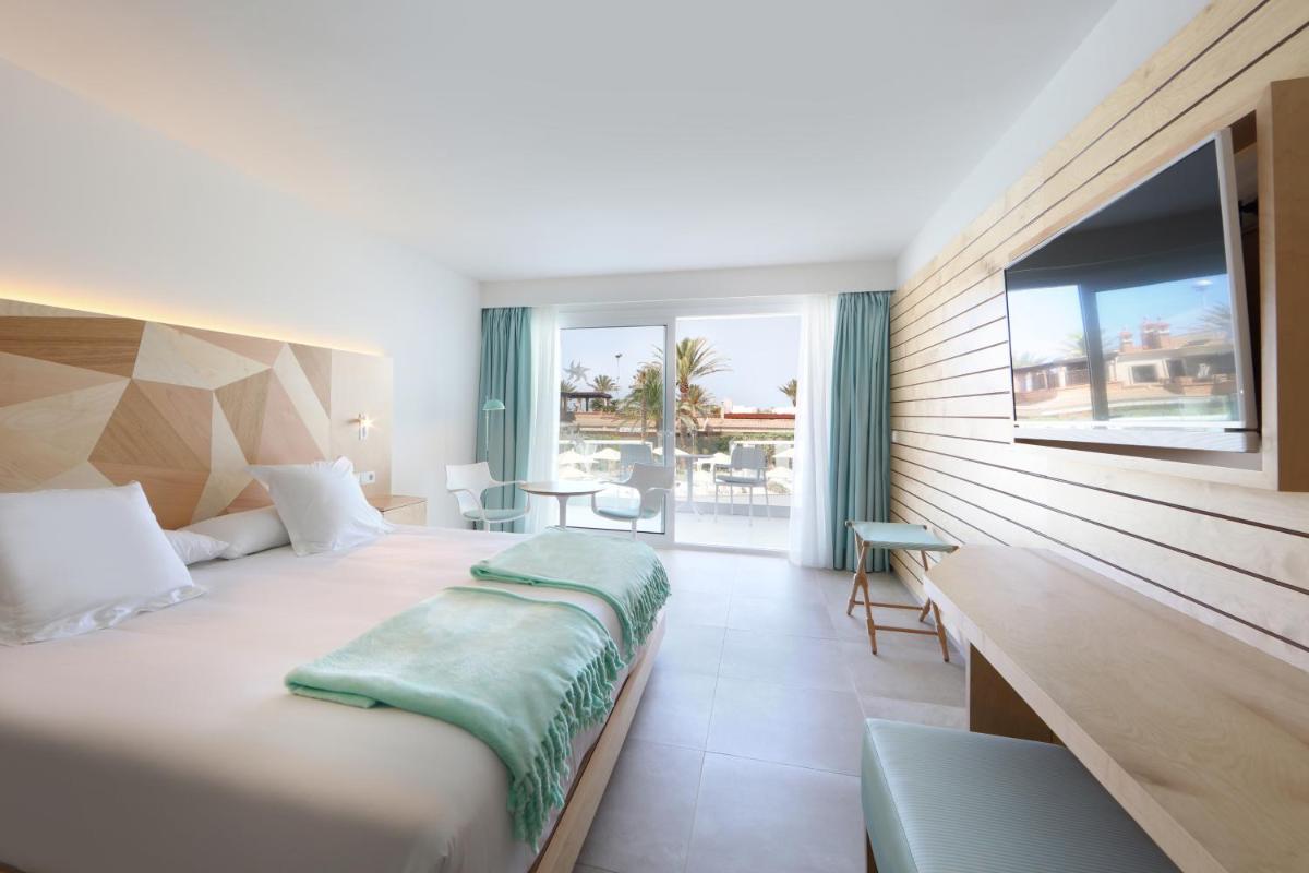 Cama o camas de una habitación en Iberostar Selection Playa de Palma