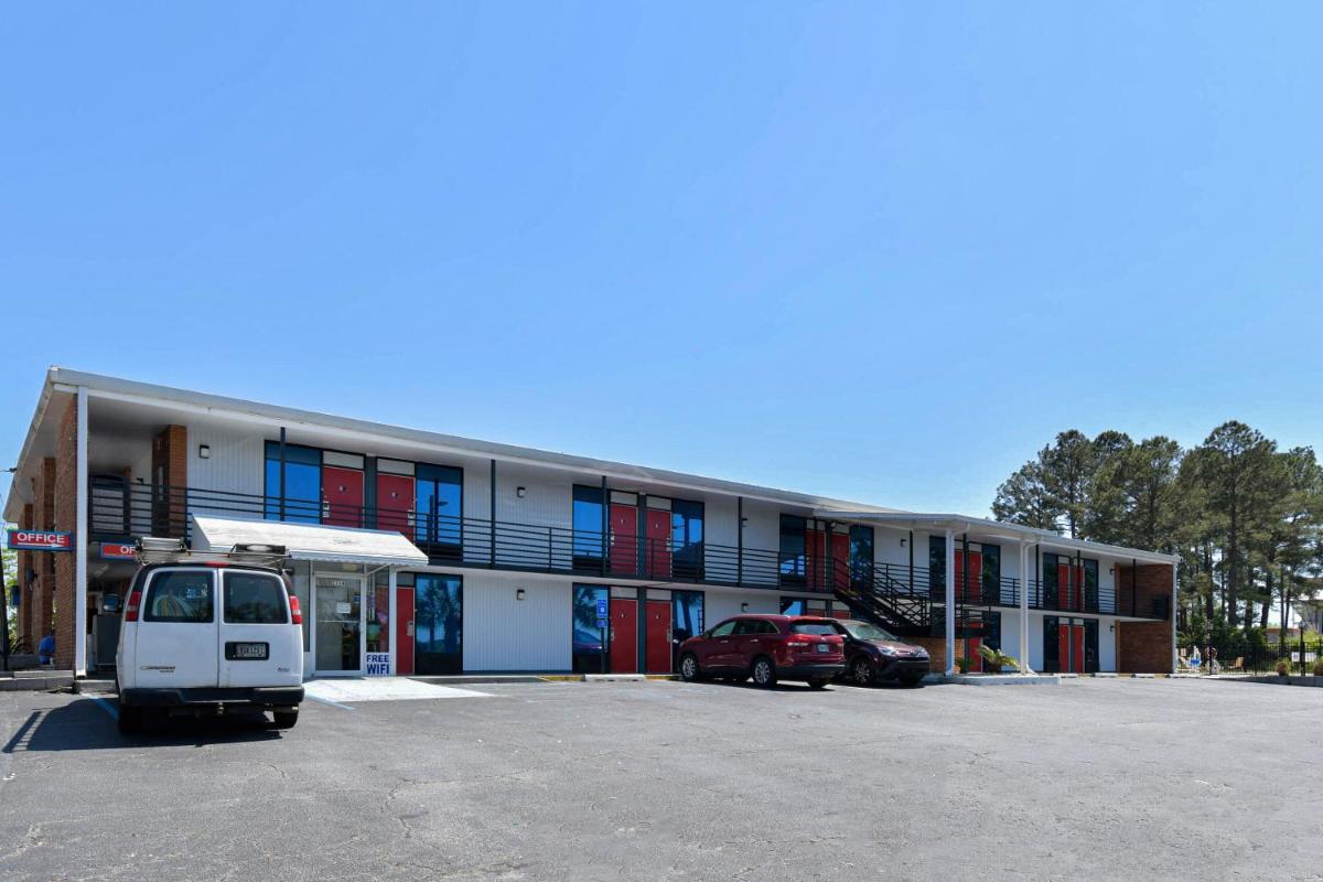 OYO Hotel Valdosta GA I-75 - Housity