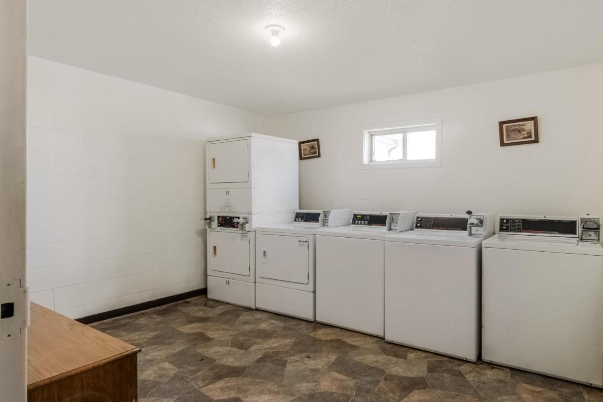 Suitetrails - OYO Hotel Morton East Peoria I-74