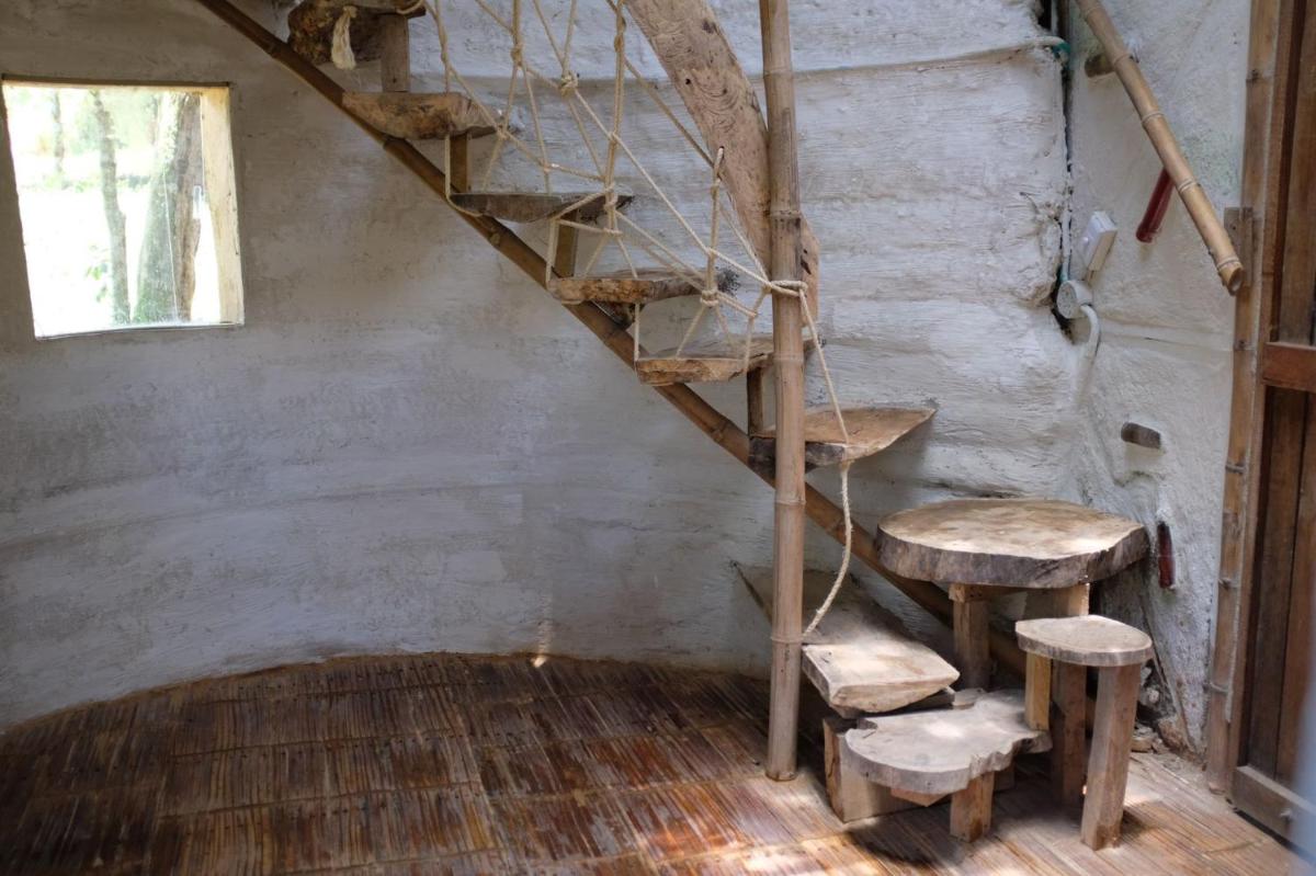 Cabaña en el bosque, con cascada y rio propio. - Housity