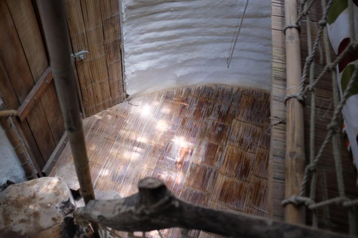 Cabaña en el bosque, con cascada y rio propio. - Housity