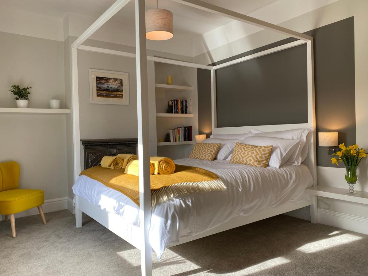 Llandudno Boutique style seaside retreat with stunning views - Housity