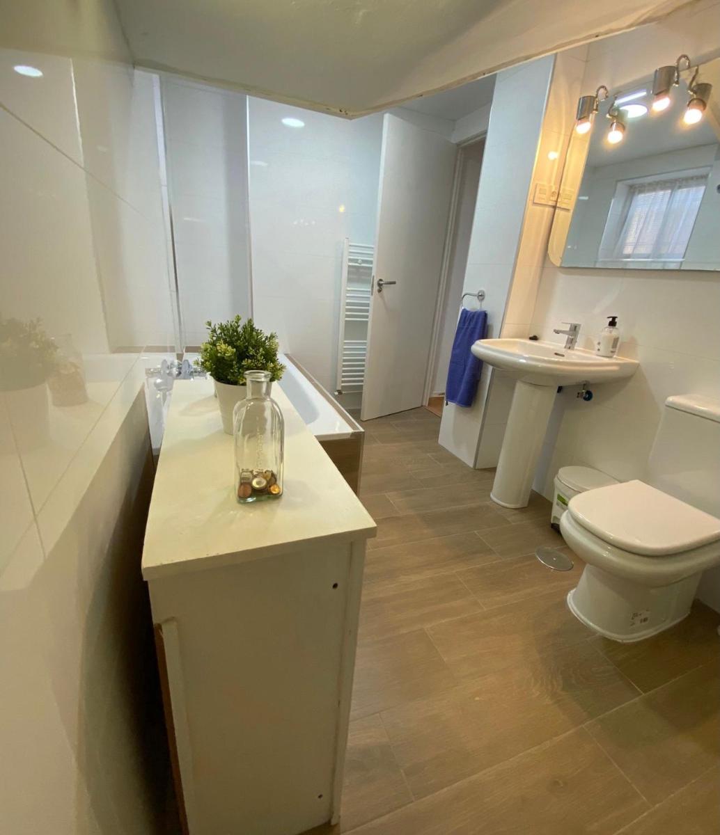 VIlla Huetor con piscina privada - Housity
