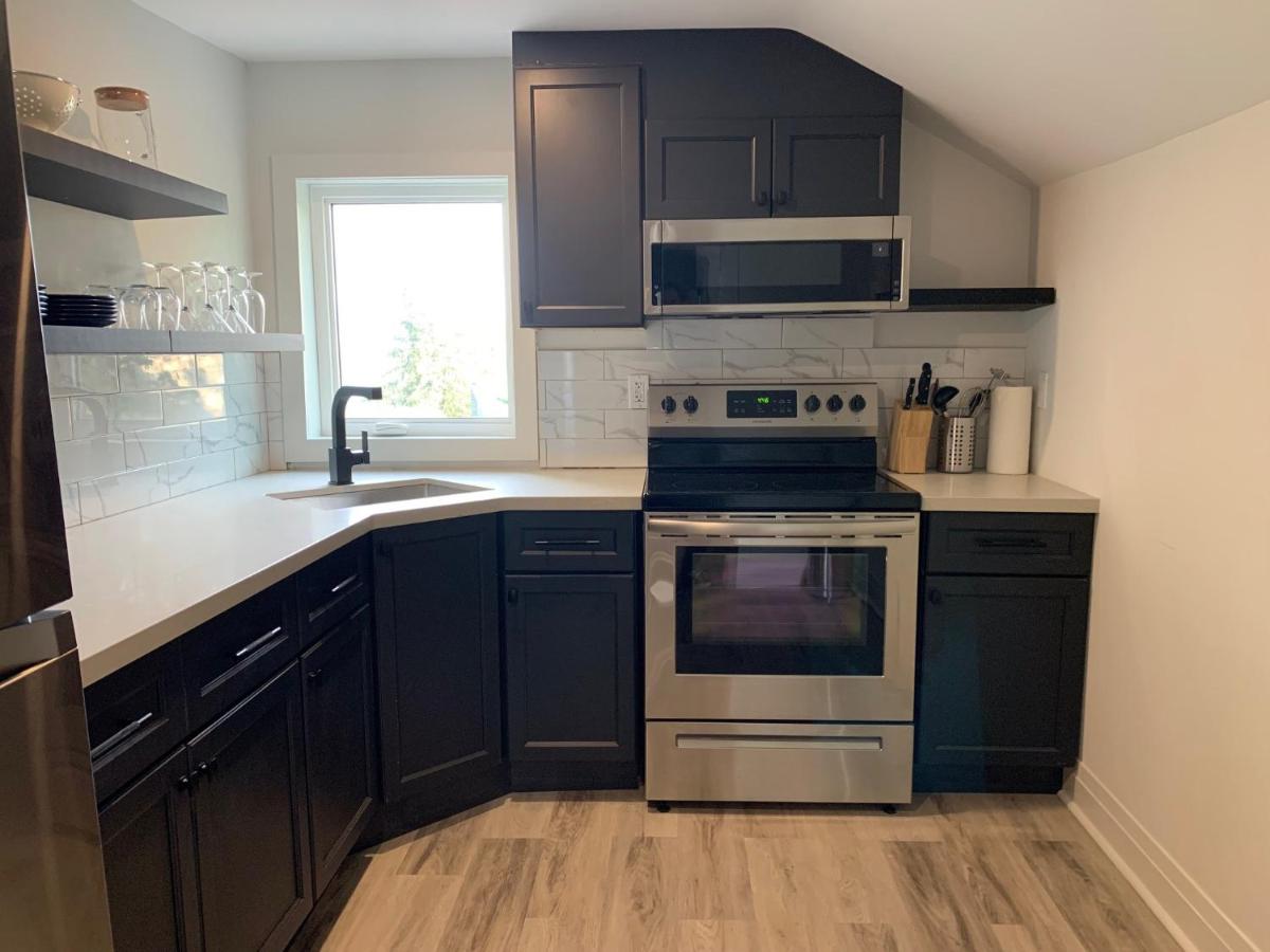 County Cove - Bloomfield Suite - Housity