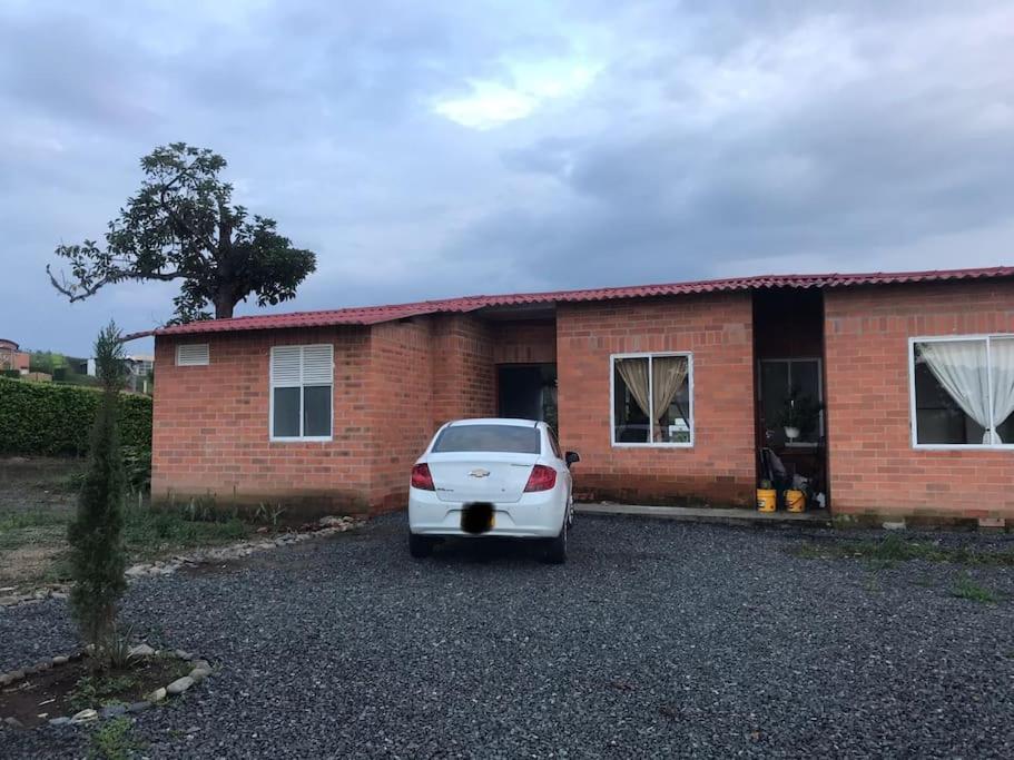amplias zonas verdes, tranquilidad, seguridad 24/7 - Housity