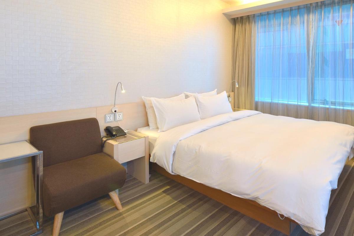 Yomi Hotel - ShuangLian MRT - Housity