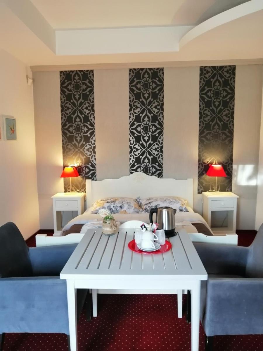 Bizant Boutique - Housity