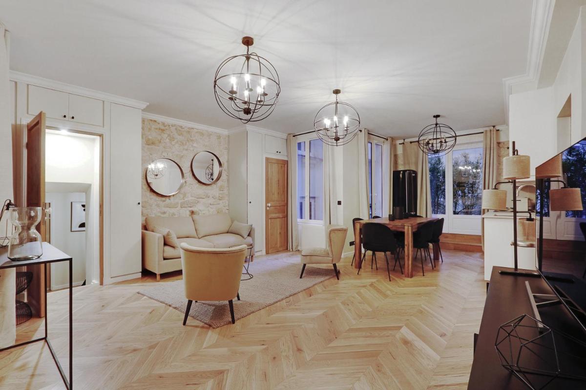 Suitetrails - Pick A Flat's Apartment in Le Marais - Rue Saint Martin