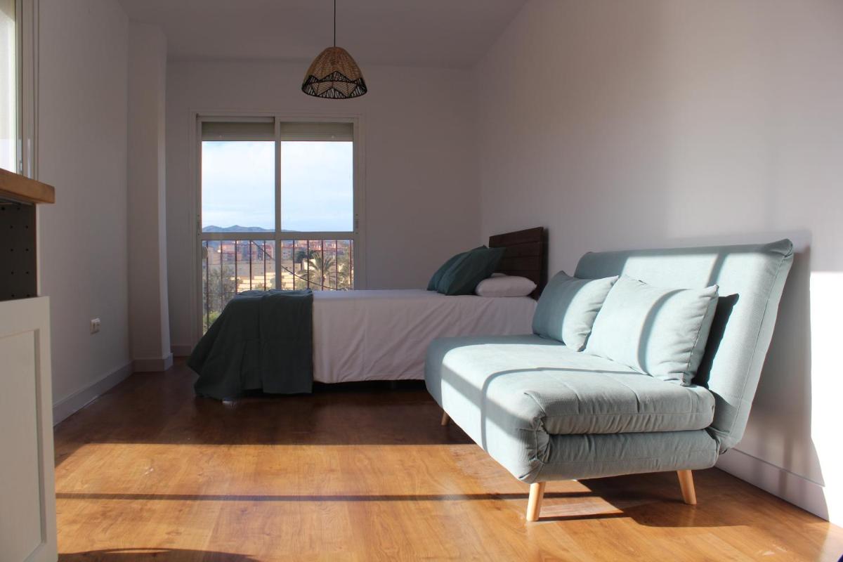 Brand new studio with terrace and BBQ close to city center - Housity