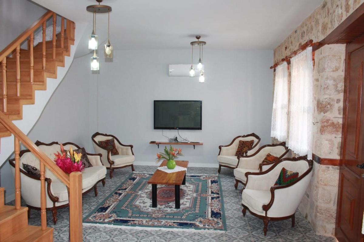 Leila old house - Hizvo