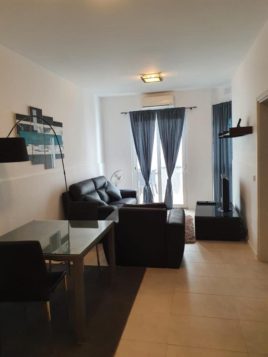 Modern Apartment in Swieqi Malta - Housity