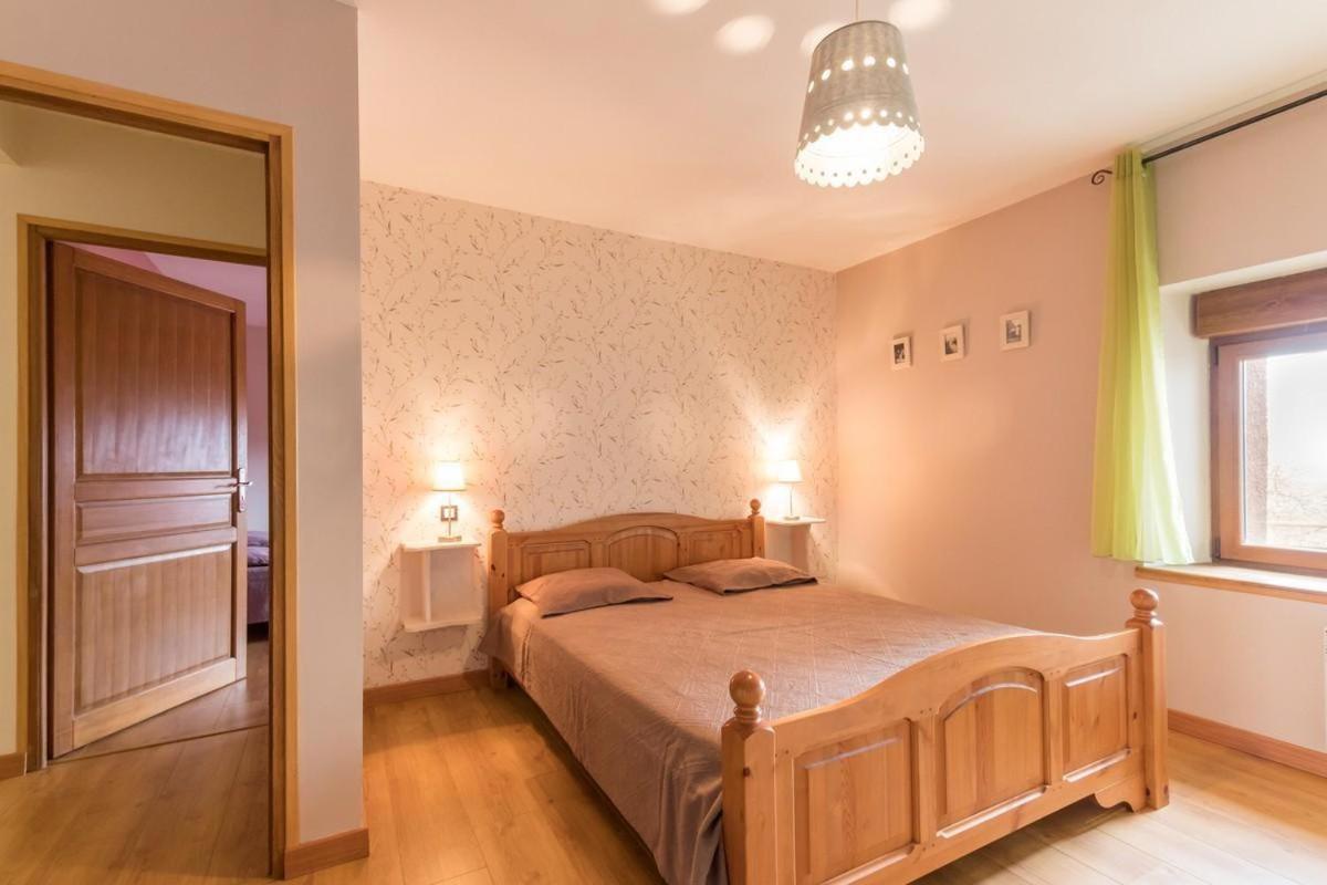 Champ Chequelin - Housity