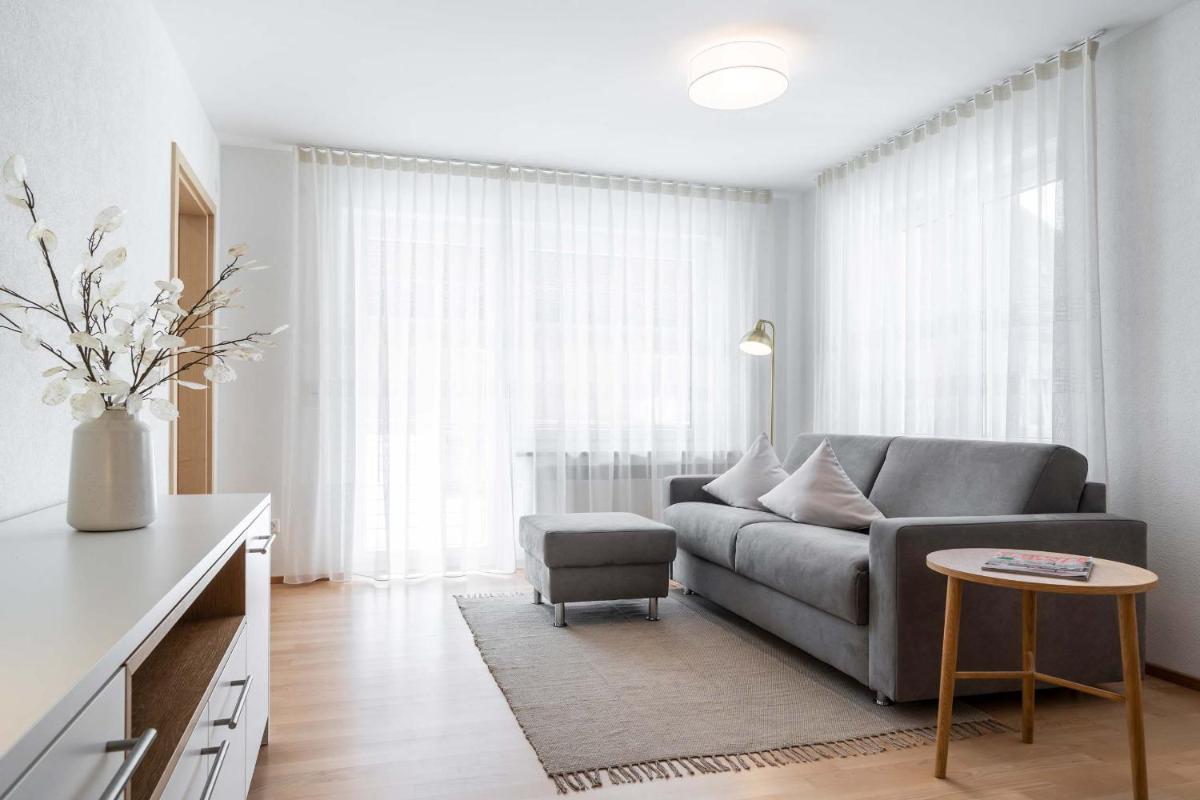 das Blum - Housity