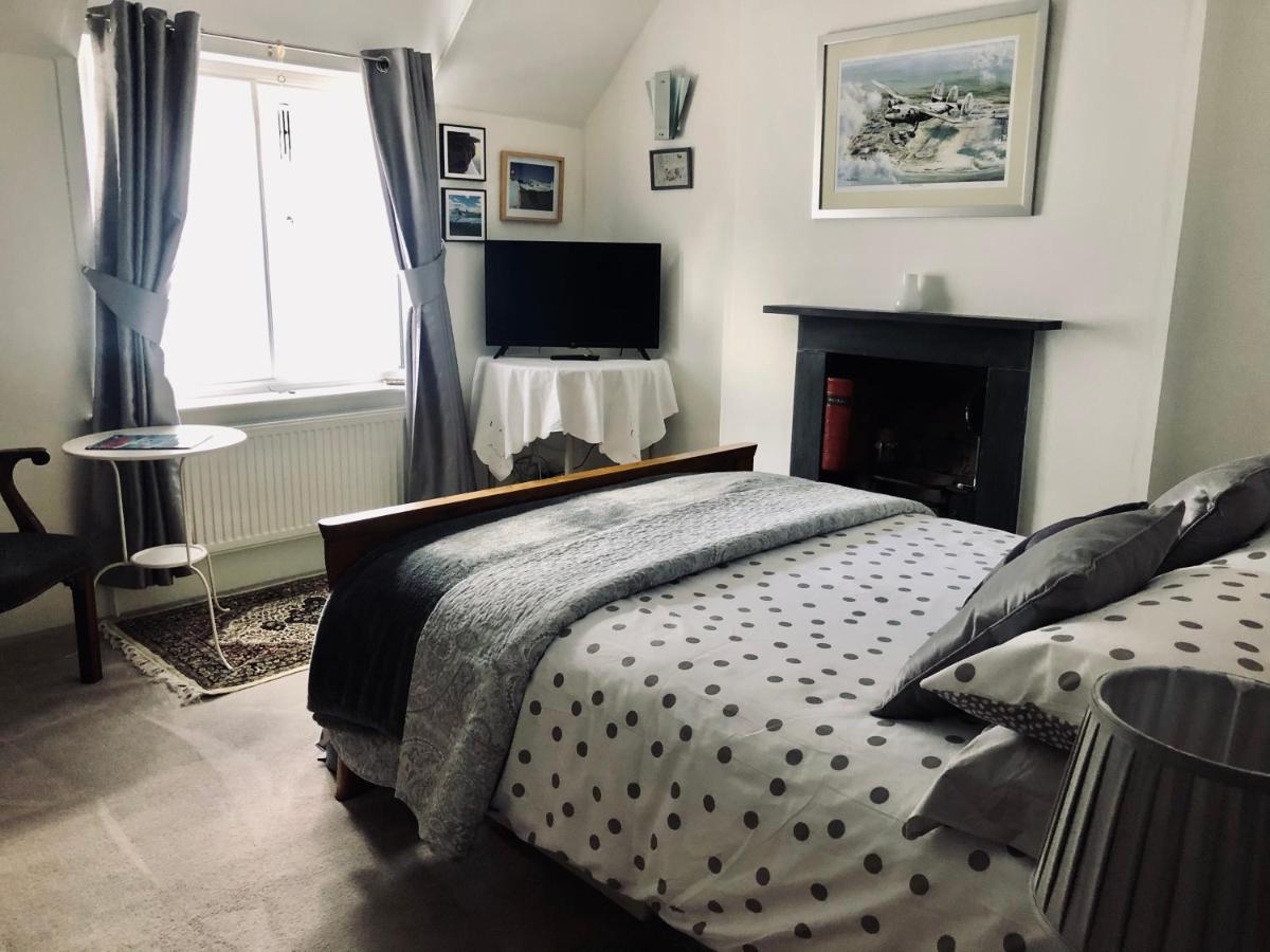 Sunshine Cottage - Housity