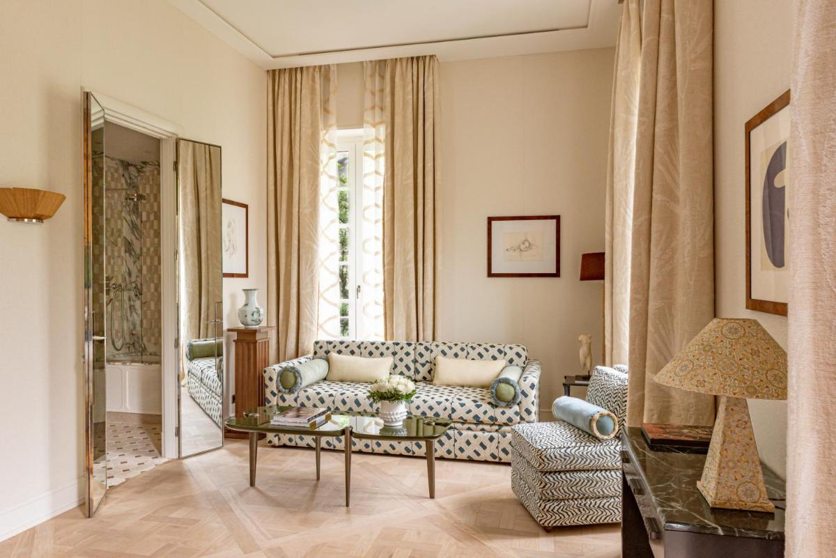 Coin salon dans l'établissement Saint James Paris