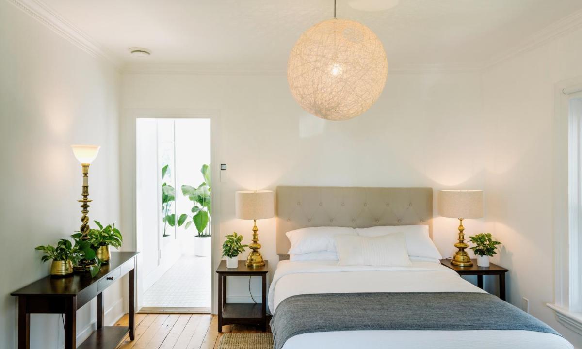 The Flats West - Housity