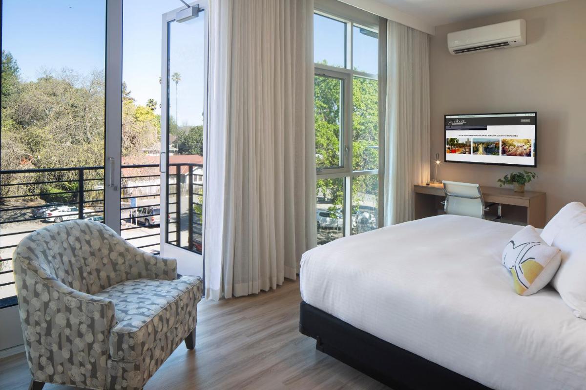 Art House Hotel - Housity