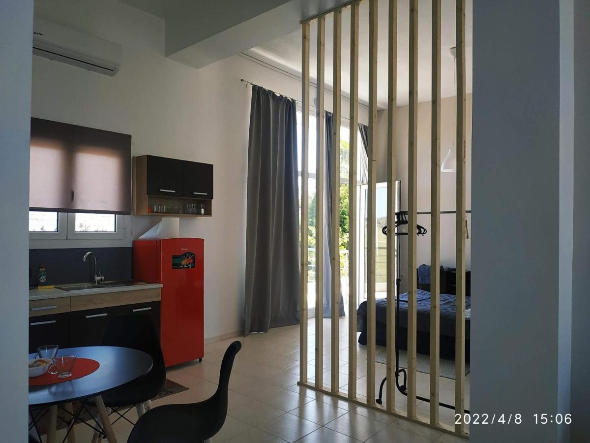 STUDIOS POSEIDONIA apartments 50 & 70 sqm with sea view - Housity