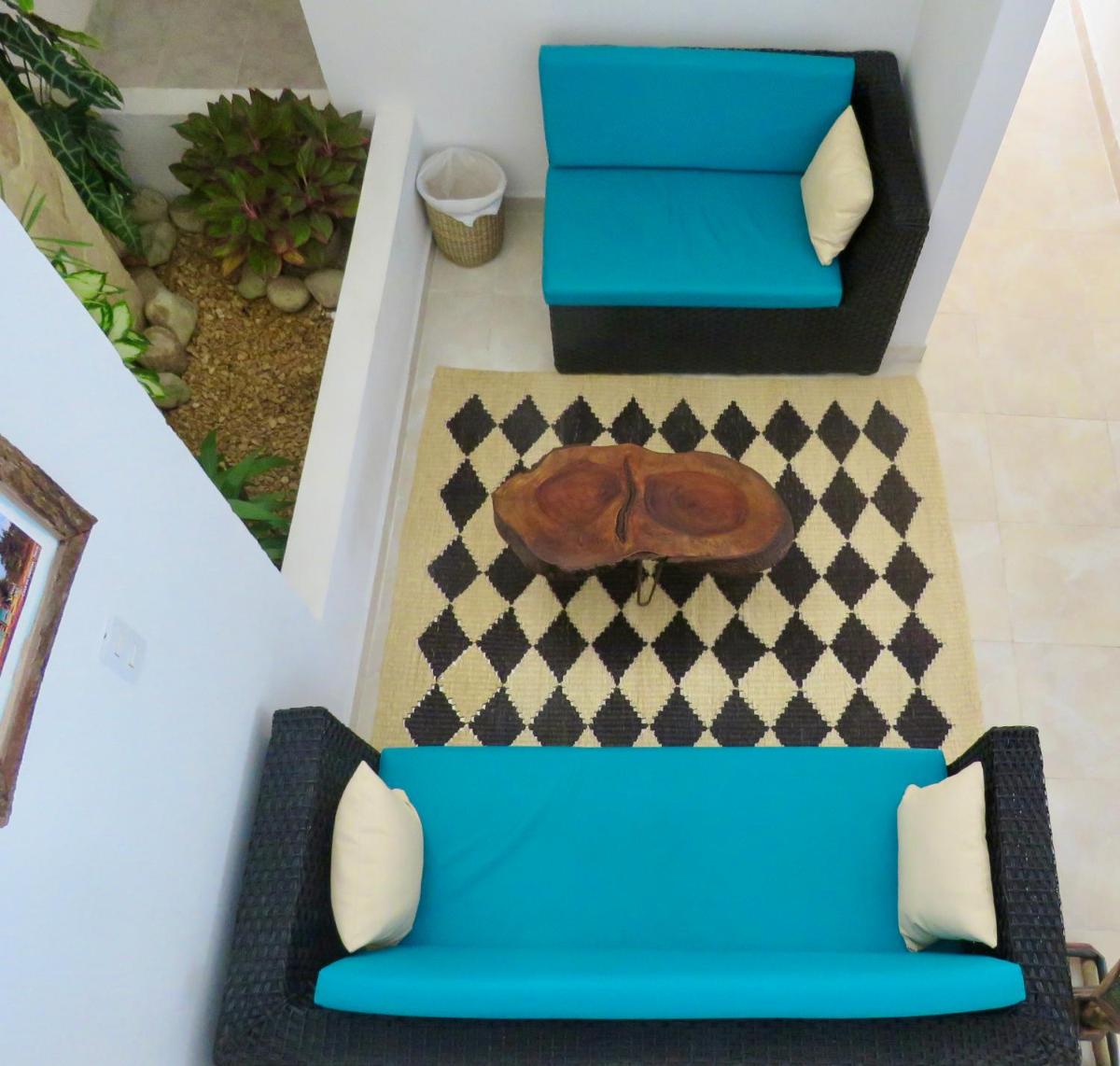 Hotel Iraka Zenu - Housity