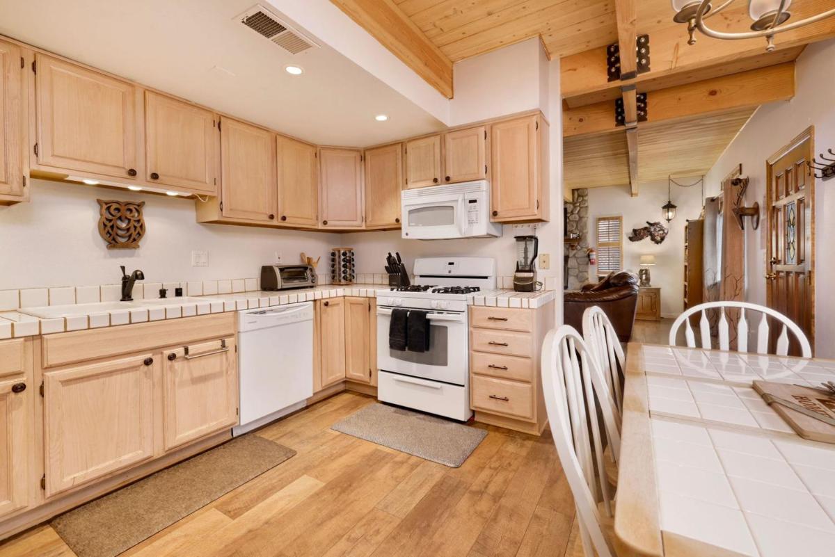 Whiskey Mountain Lodge #2028 by Big Bear Vacations - Housity