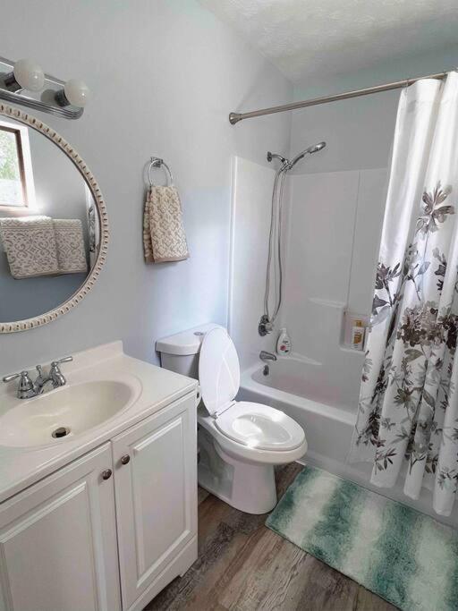 Charming house in Sevierville Family friendly Quiet location Close to Wilderness - Housity