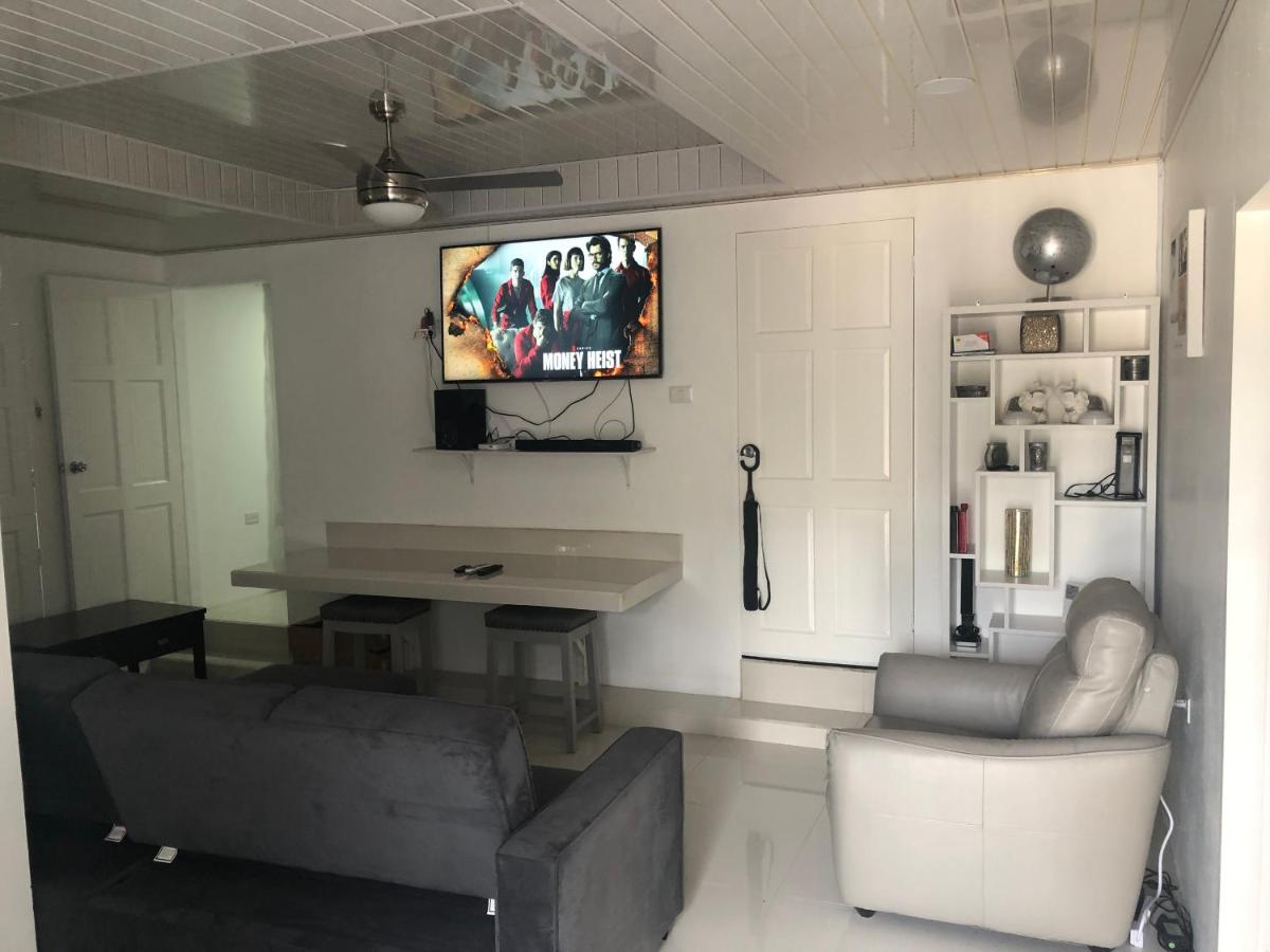 JEANOEL Chateau Cozy 2beds 1bath apartment - Housity