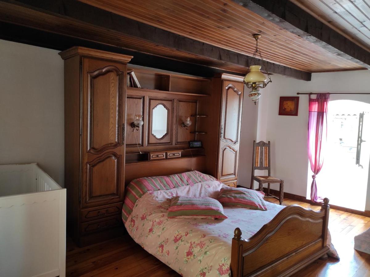 Maison en pierres au cœur d'un village Ardéchois - Housity