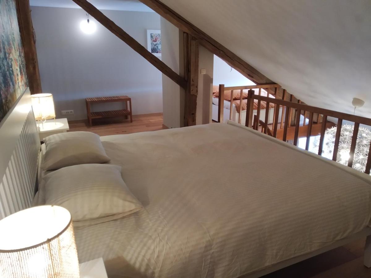 A la Grange d'en Haut - Housity