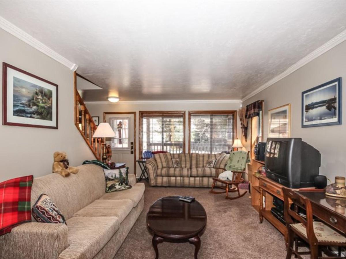 Idle Hours Inn - 1945 by Big Bear Vacations - Housity