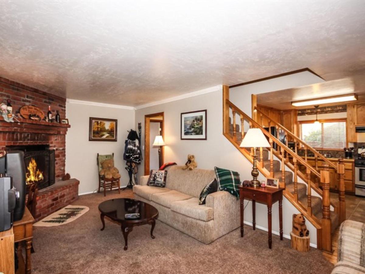 Idle Hours Inn - 1945 by Big Bear Vacations - Housity