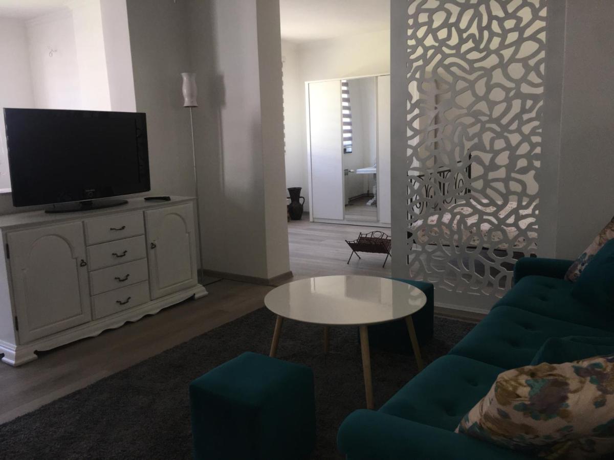Royal Residence - Housity