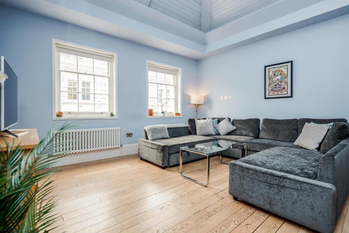 Covent Garden Penthouse for 8 - Housity