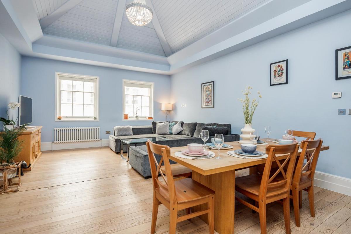 Covent Garden Penthouse for 8 - Housity