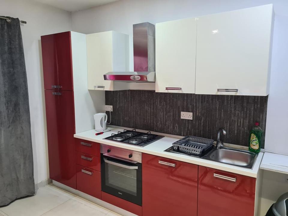 St Julians Central 2 Bedroom Apartment - Housity