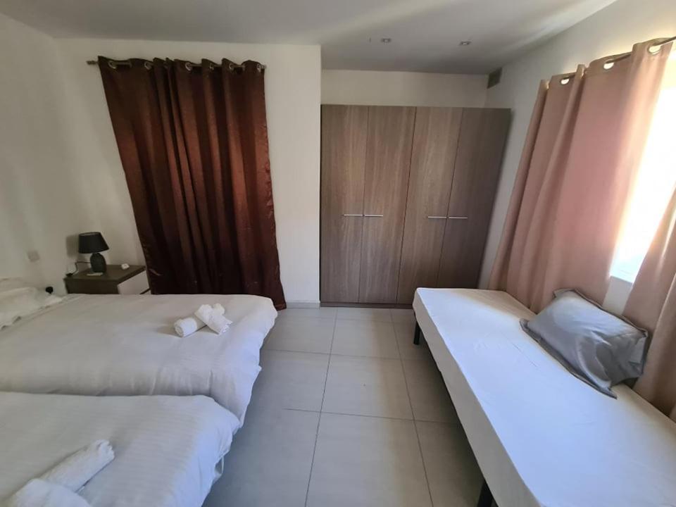 St Julians Central 2 Bedroom Apartment - Housity